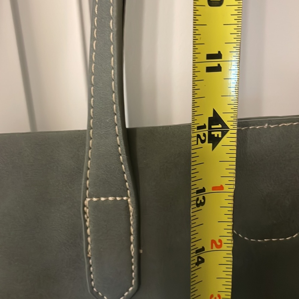 Tote - Picture 10 of 11